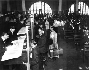 Emigranti arrivati a Ellis Island, New York